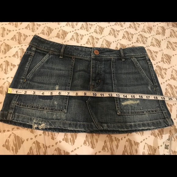 Blue jean mini skirt distressed look size 8 - Picture 4 of 8
